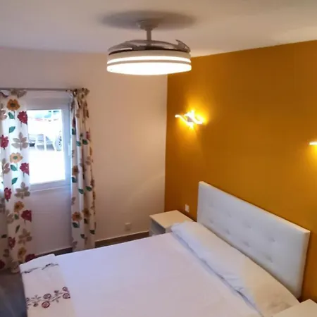 Apartment Encantador En *