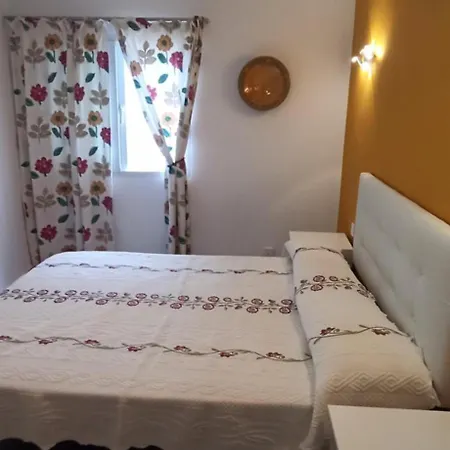 Apartment Encantador En *